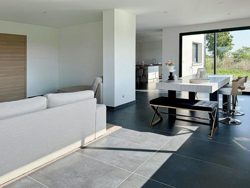 Maison - 210 m² - 6 pièces