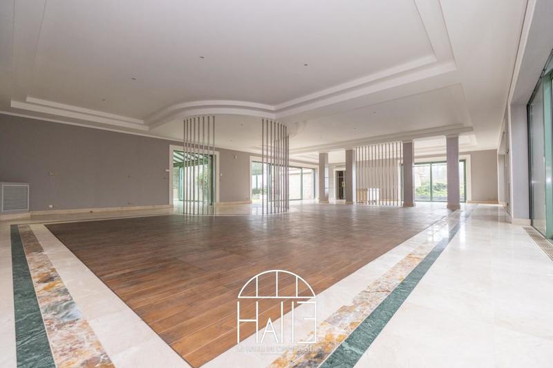 Mas - 445 m² - 10 pièces