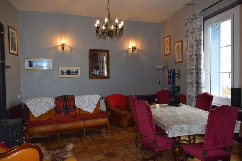 Maison chambre d'hôtes - 248 m² - 9 pièces