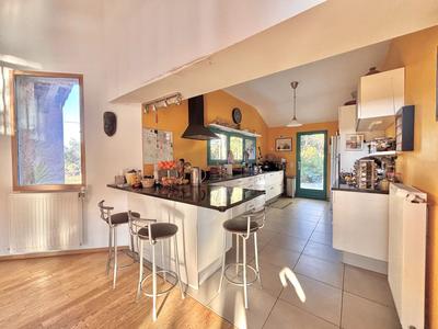 Maison - 190 m² - 6 pièces