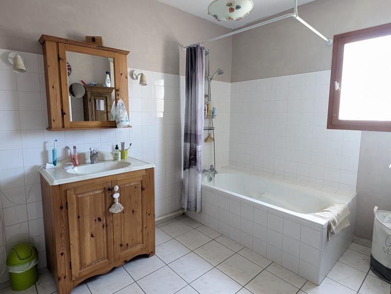 Maison traditionnelle - 200 m² - 8 pièces