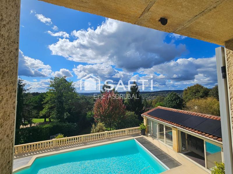 Maison - 200 m² - 6 pièces