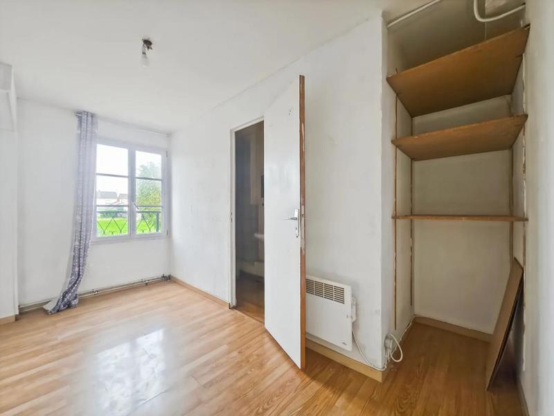 Appartement - 97 m² - 13 pièces