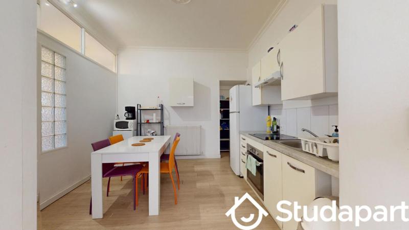 Chambre - 17 m² - 1 pièce