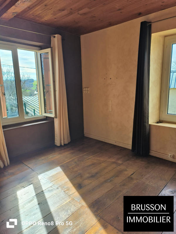 Maison - 140 m² - 6 pièces