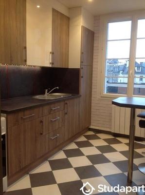 Chambre - 80 m² - 1 pièce