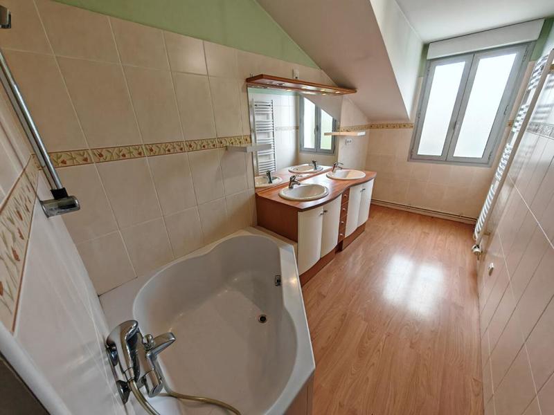 Maison - 127 m² - 5 pièces