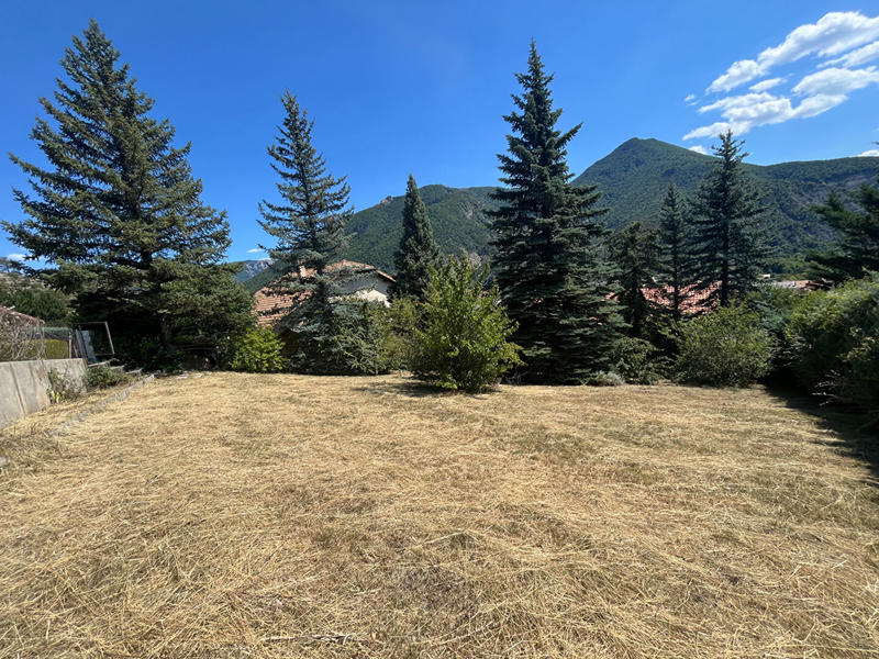 Terrain - 680 m²