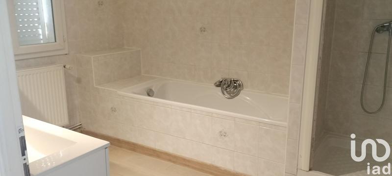 Maison - 180 m² - 10 pièces