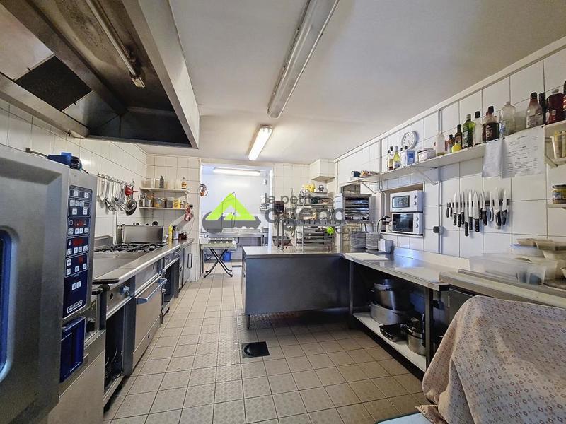 Propriété - 391 m² - 5 pièces