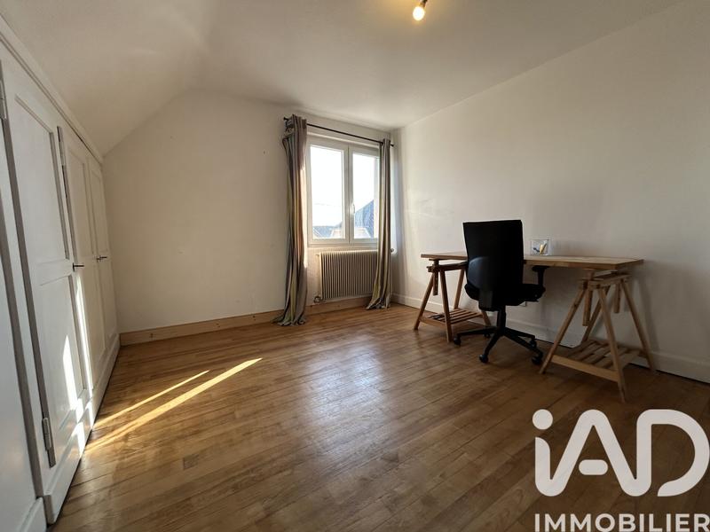 Maison - 176 m² - 8 pièces