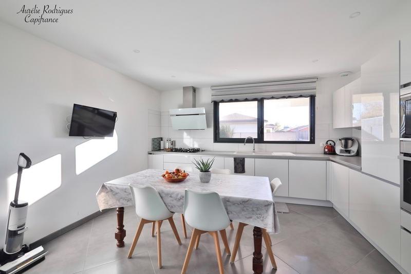 Maison - 194 m² - 7 pièces