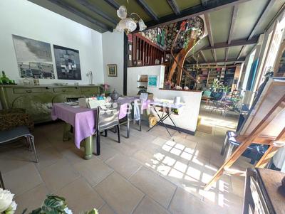 Maison - 186 m² - 5 pièces