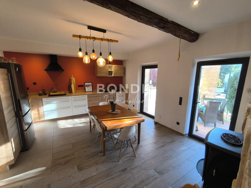 Maison de village - 87 m² - 5 pièces