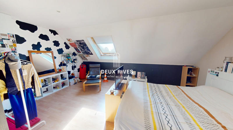 Maison traditionnelle - 198 m² - 6 pièces