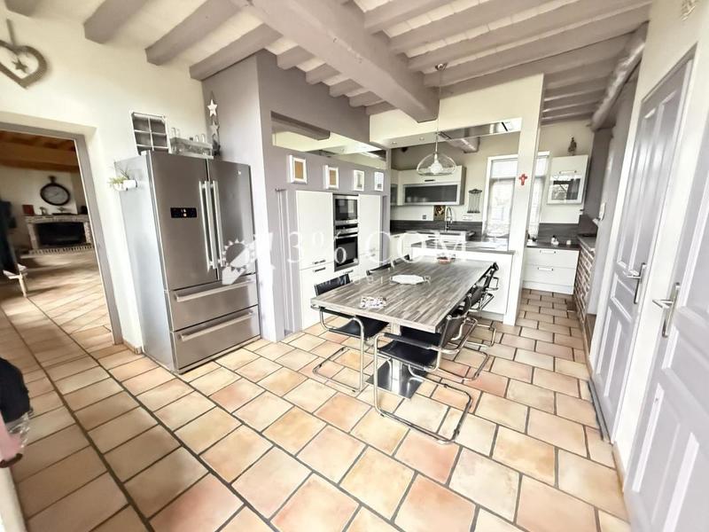 Corps de ferme - 291 m² - 7 pièces