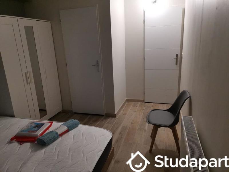 Chambre - 10 m² - 1 pièce