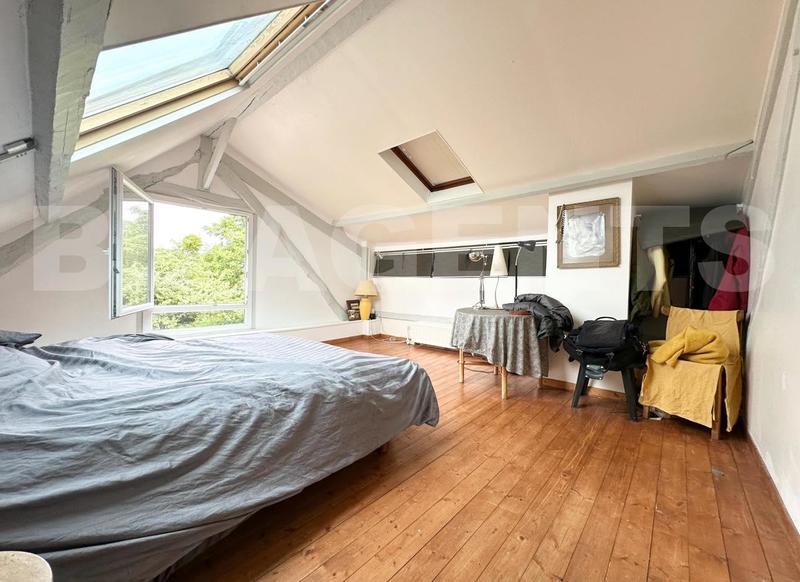 Maison - 314 m² - 11 pièces