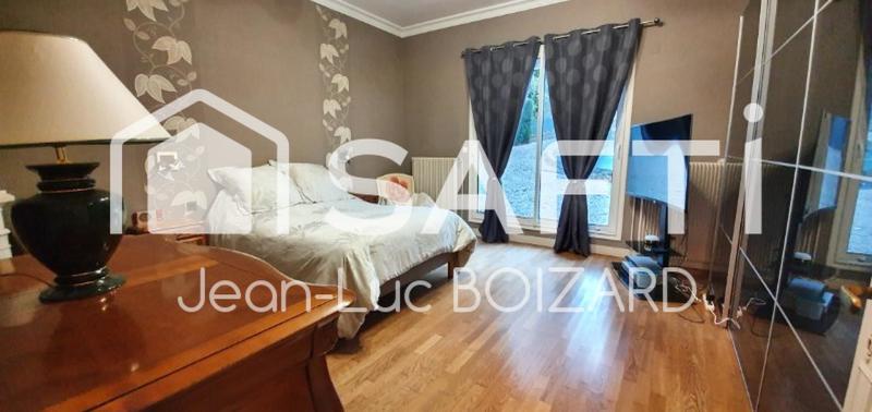 Maison de maîtres - 179 m² - 9 pièces