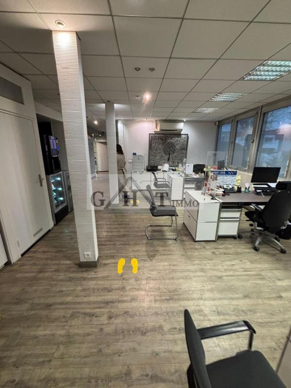 Entrepôt - 5 544 m²