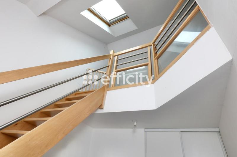 Maison - 95 m² - 5 pièces