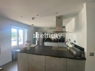 Appartement - 121 m² - 5 pièces