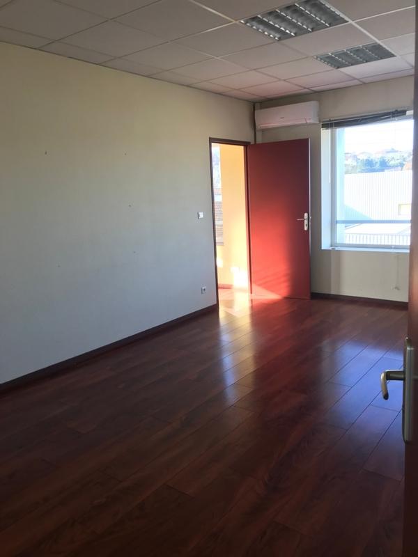 Bureau - 190 m² - 6 pièces