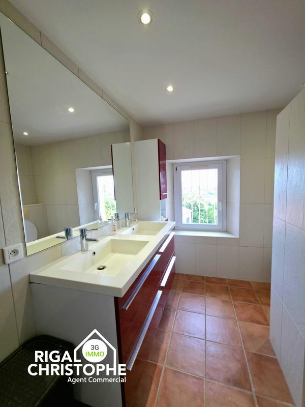 Maison de village - 158 m² - 8 pièces