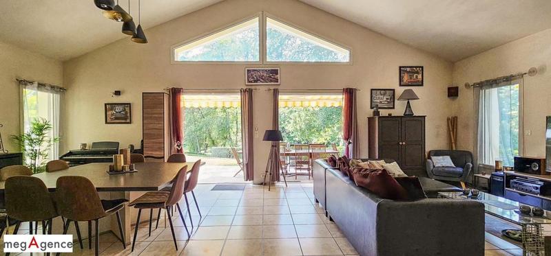 Maison - 193 m² - 7 pièces