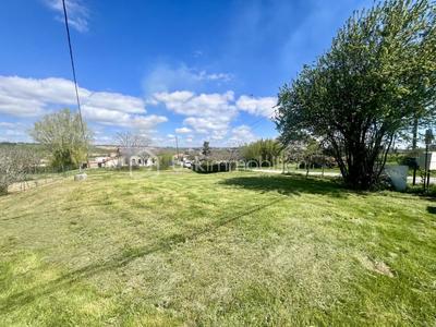 Terrain constructible - 703 m²