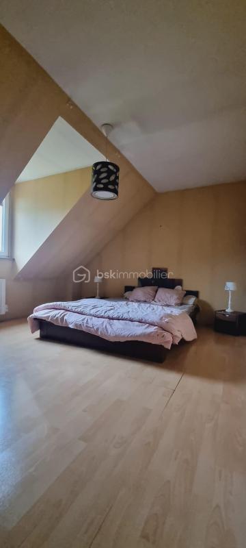 Maison traditionnelle - 137 m² - 5 pièces