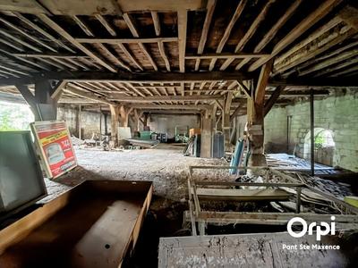 Maison - 420 m² - 1 pièce