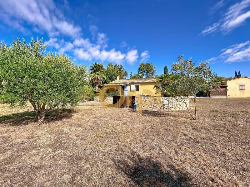 Maison - 99 m² - 5 pièces