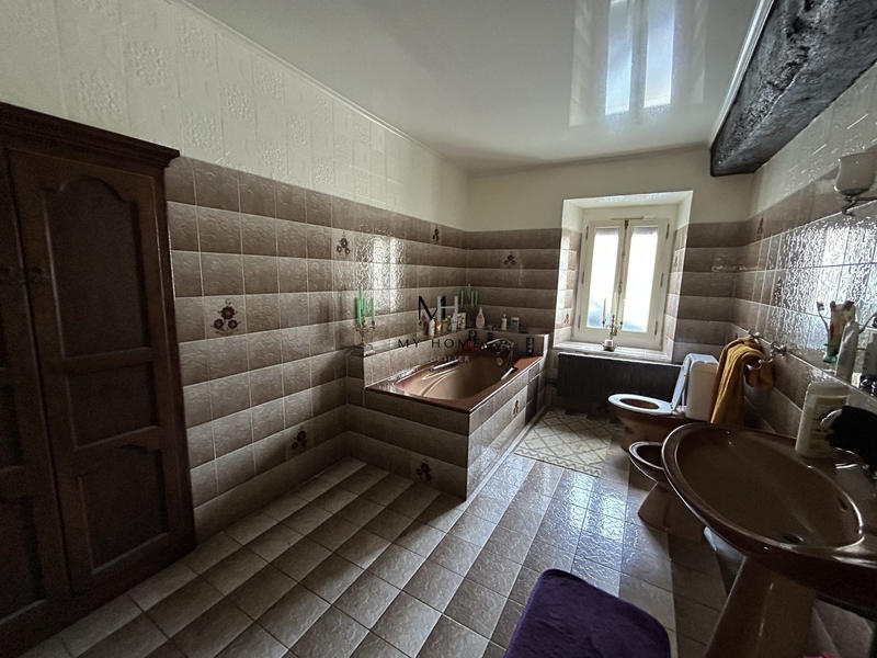 Maison ancienne - 196 m² - 6 pièces