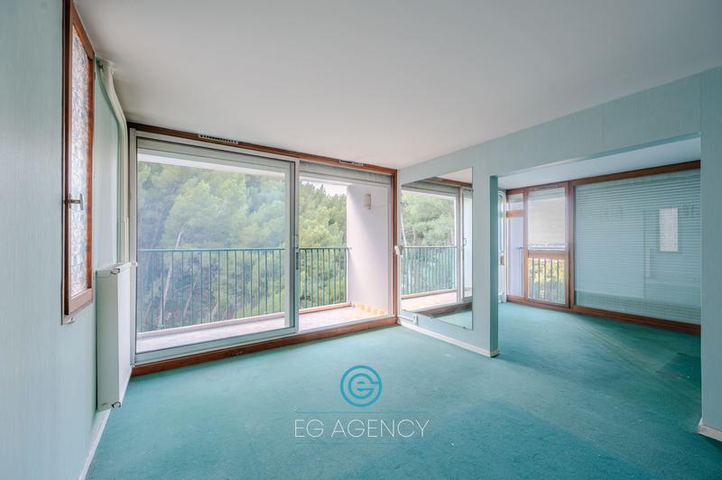 Appartement - 90 m² - 4 pièces