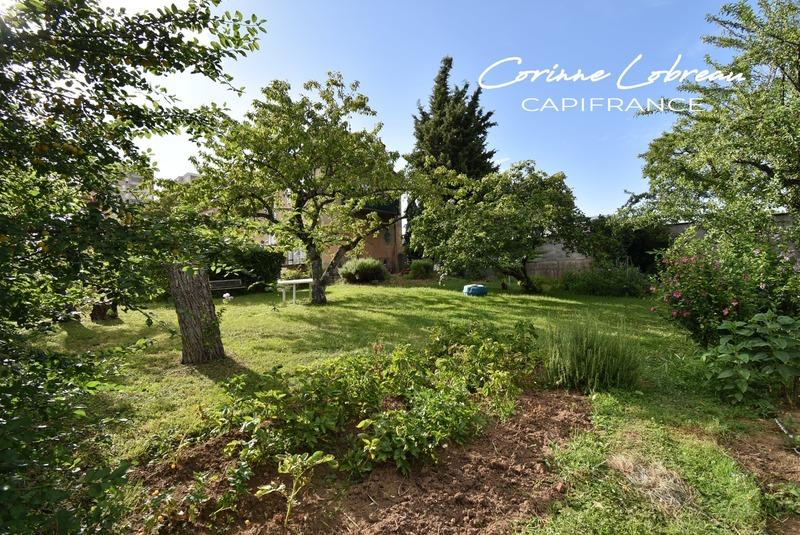 Maison de ville - 280 m² - 11 pièces