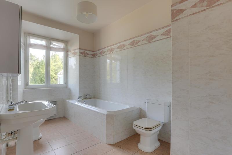 Appartement - 130 m² - 4 pièces