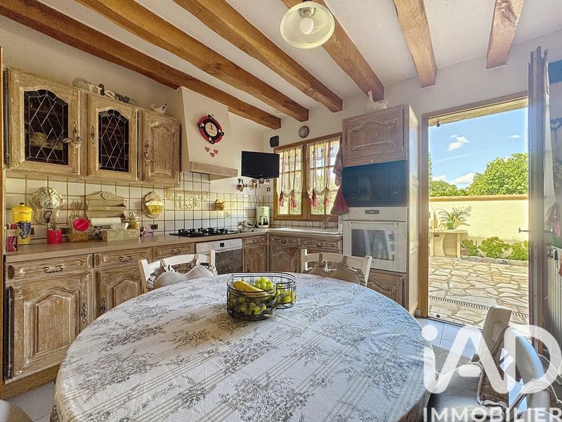 Maison - 220 m² - 8 pièces