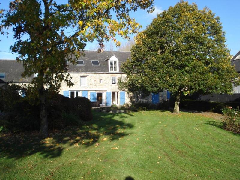 Maison chambre d'hôtes - 328 m²