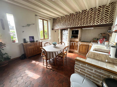 Maison - 104 m² - 4 pièces