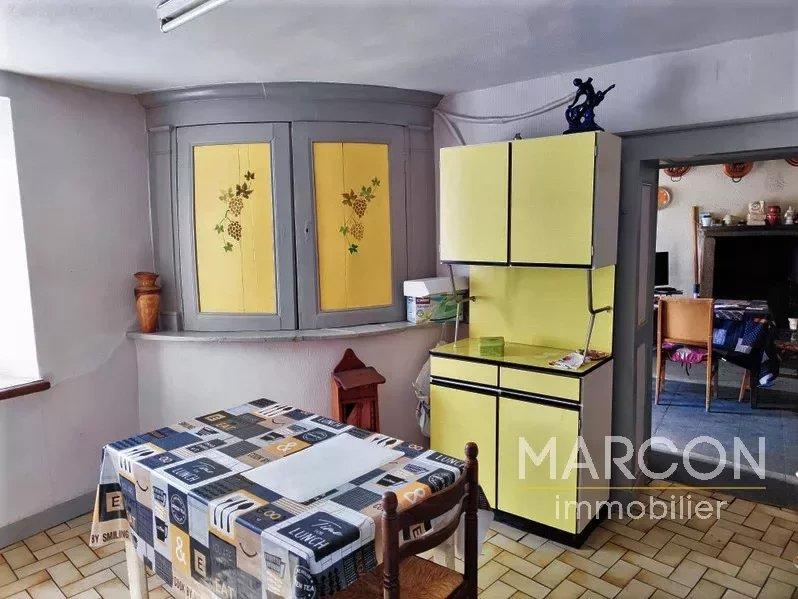 Maison de village - 90 m² - 7 pièces