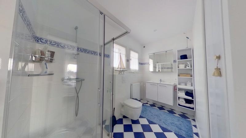 Villa - 220 m² - 7 pièces