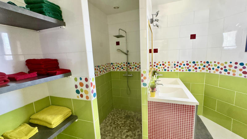 Maison - 250 m² - 5 pièces