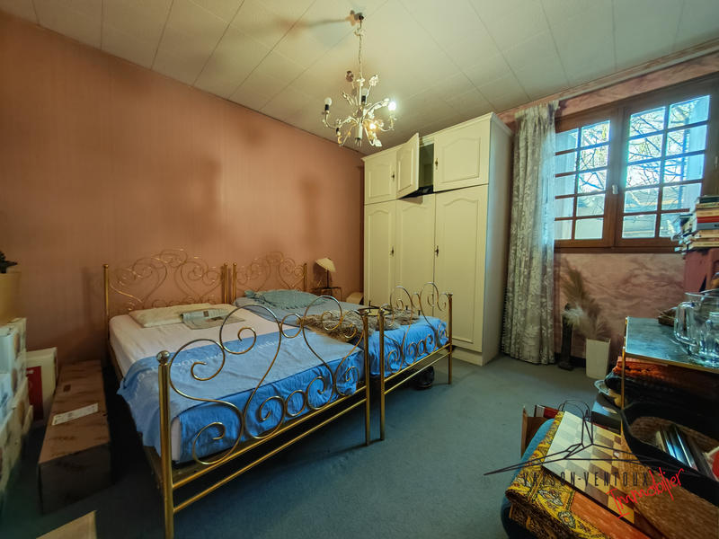 Villa - 235 m² - 9 pièces