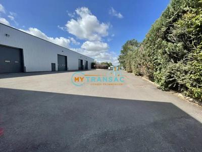 Local d'activité / Entrepôt - 5 707 m²