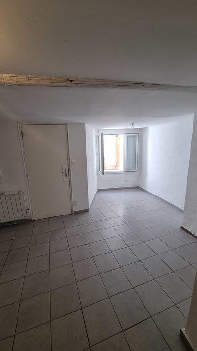 Studio - 25 m² - 1 pièce