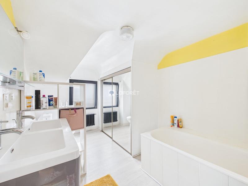 Maison - 147 m² - 6 pièces