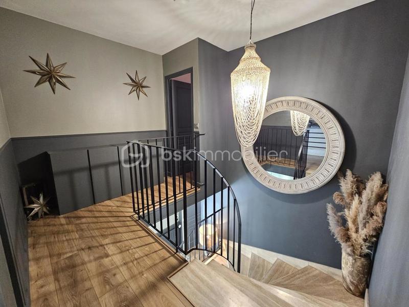Maison - 151 m² - 7 pièces