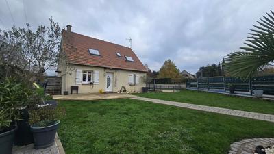 Maison - 99 m² - 5 pièces