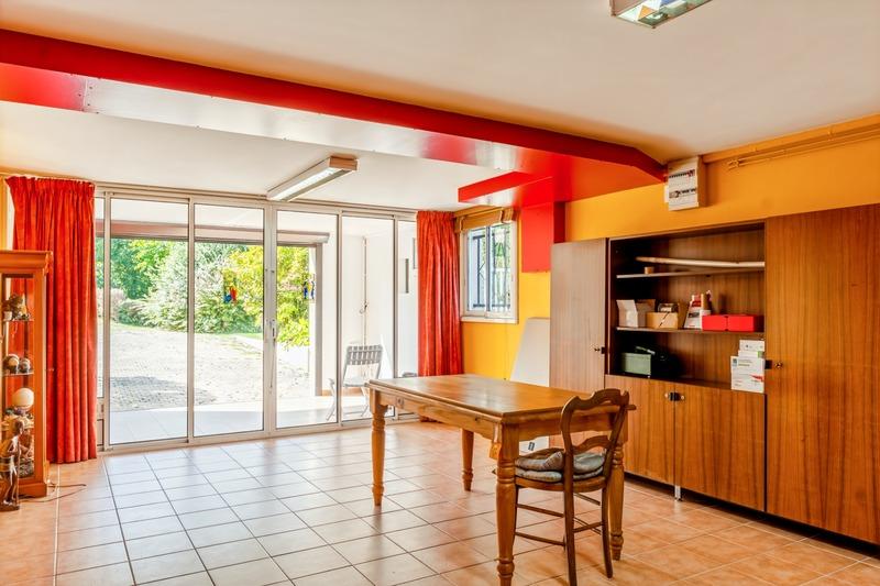 Propriété - 387 m² - 10 pièces